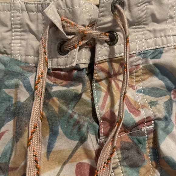 Howler Bros Heed to Call Multicolor Tropical Print Board Shorts-35 - Picture 10 of 10